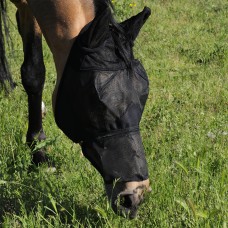 Maska za zašcito pred mrčesom z nosnim delom