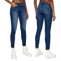 Ženske jahalne kavbojke WRANGLER model SKINNY Ženske jahalne kavbojke WRANGLER model SKINNY